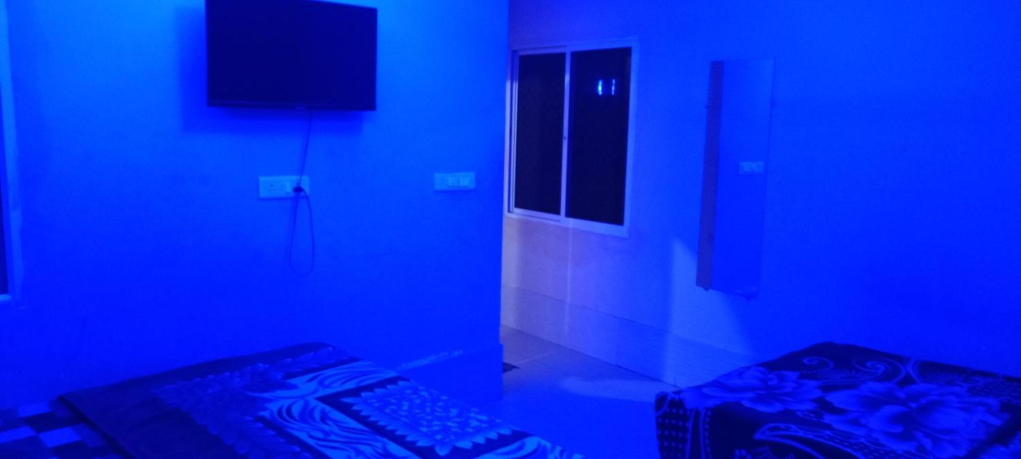 Guest house N Gaytri Place Near By Prem Mandir *