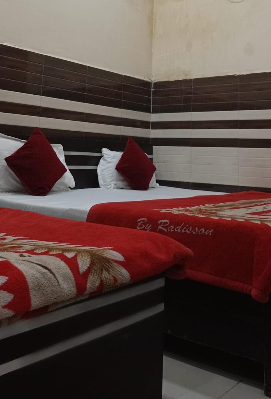 N Gaytri Place Near By Prem Mandir Guest house Vrindavan