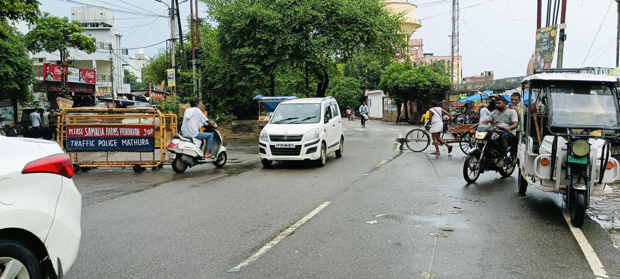 N Gaytri Place Near By Prem Mandir Guest house Vrindavan